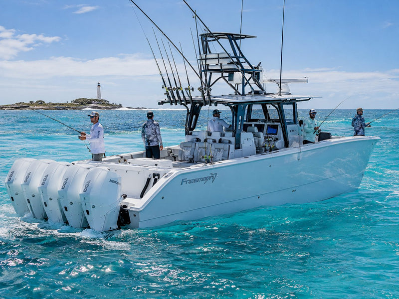 Freeman center console running offshore with the crew fishing (illustration)